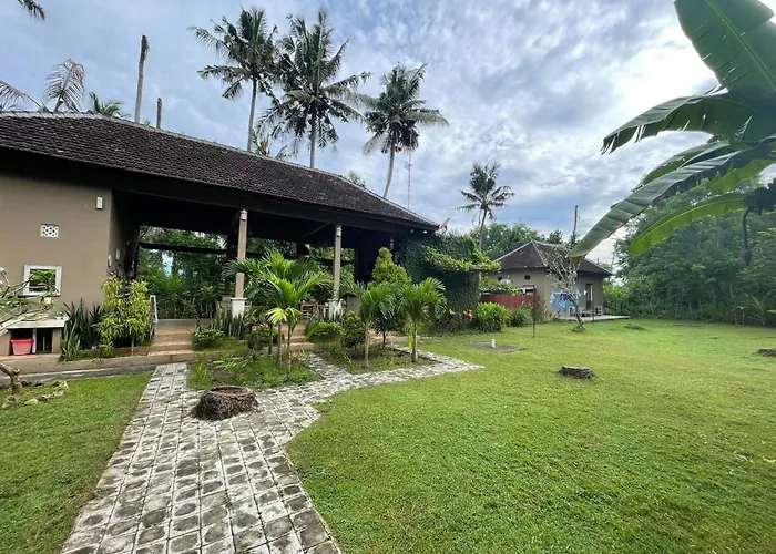 ロッジ Apit Lawang Nusa Penida *